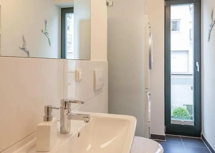 Freya - With Breathtaking Sea Views Feriehus